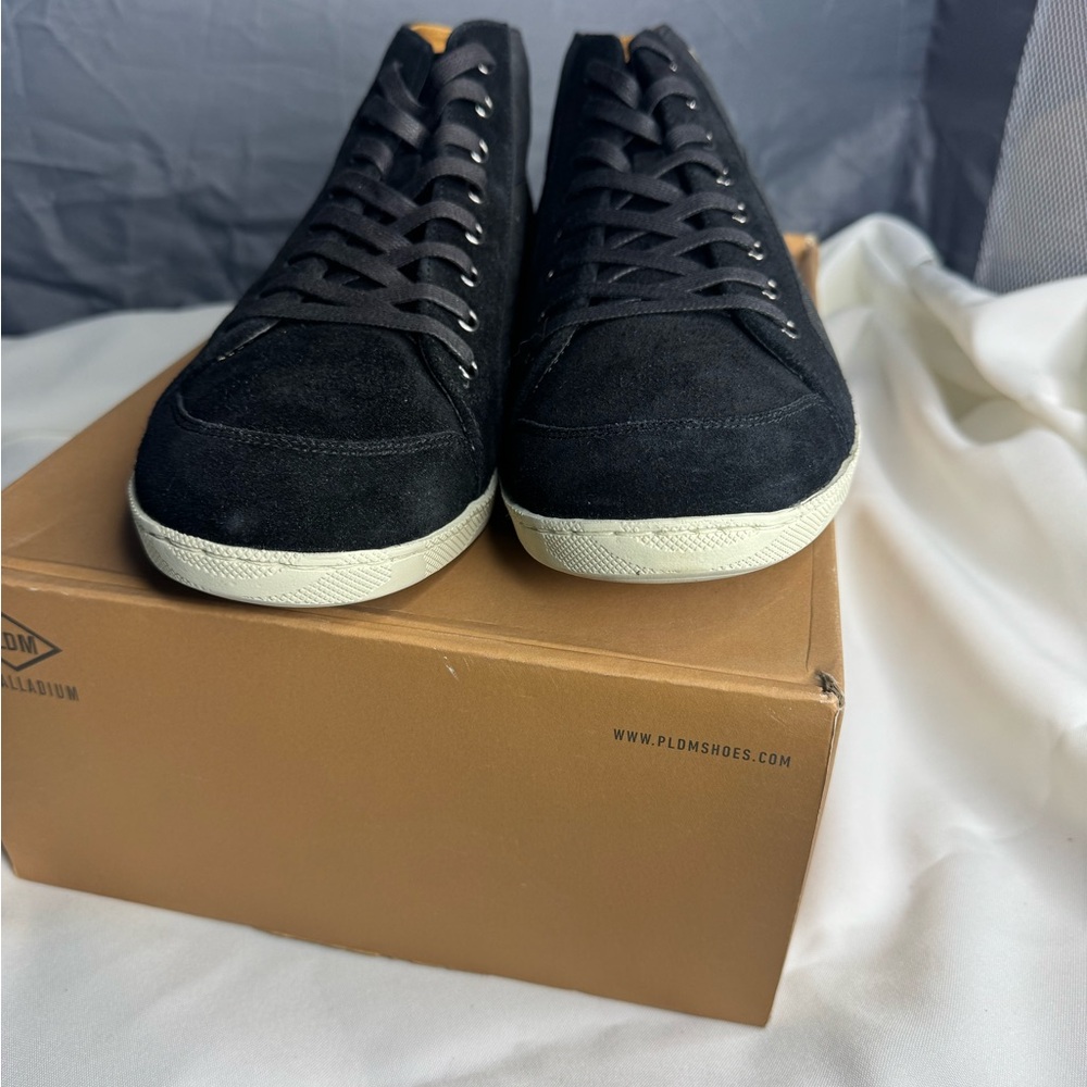 Palladium Black Sneakers Sleek Minimalist Design